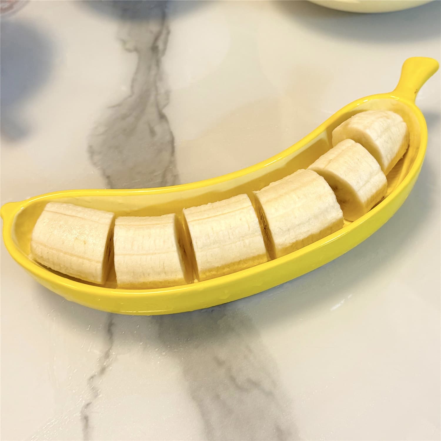 Creative Ceramic Sushi Plate Banana Shape Dessert Fruit Tray Cross-border Home Kitchenware