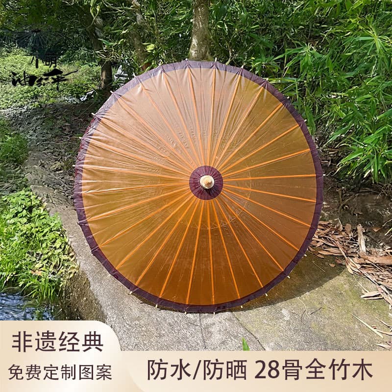 Classic rainproof tung oil paper umbrella craftsmanship, Jiangnan style cheongsam fashion show, dance performance, ceiling decoration
