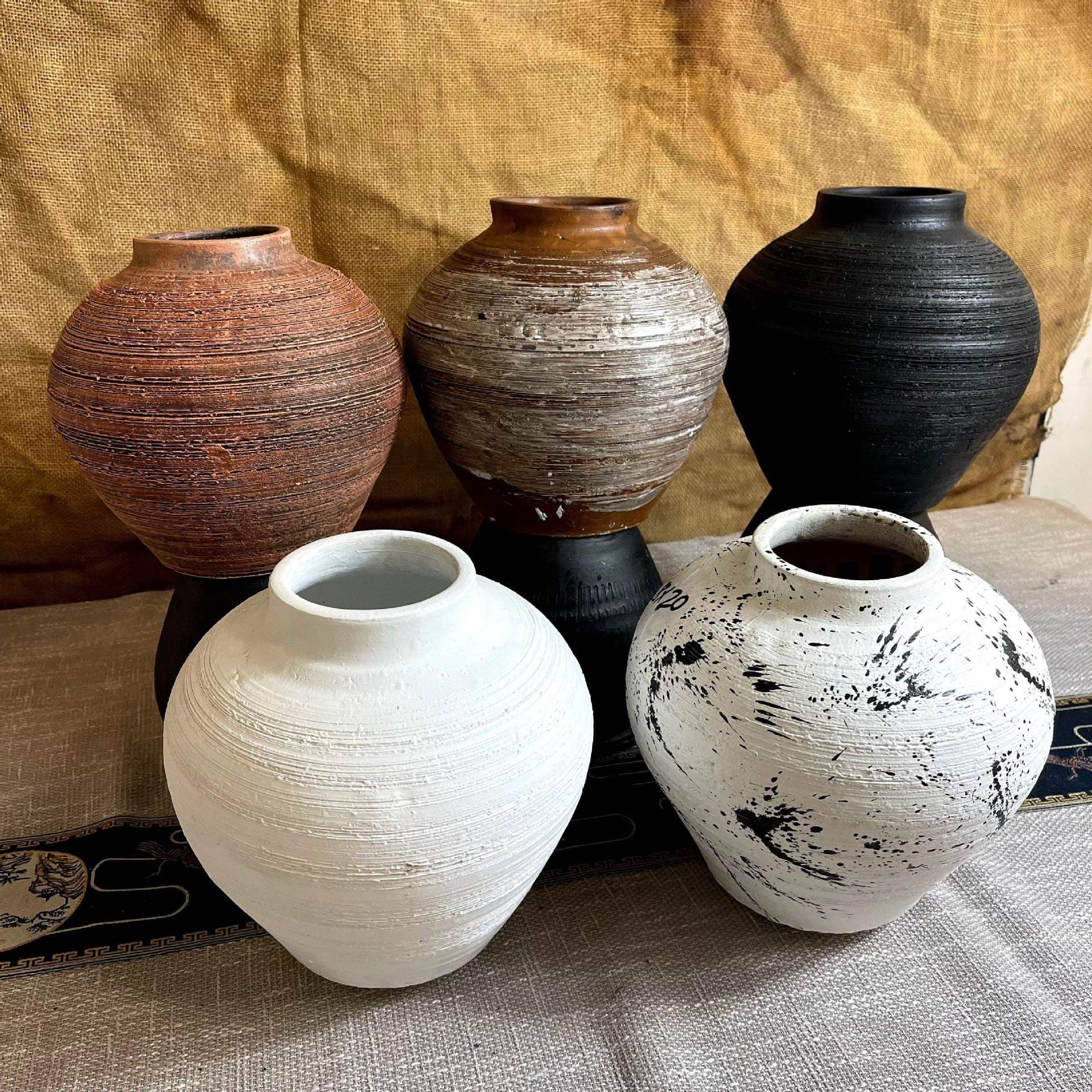 Jingdezhen Zen Vintage Handmade Ceramic Flower Vase, Tabletop Decoration, Homestay Hotel Wabi-Sabi Style Ornament