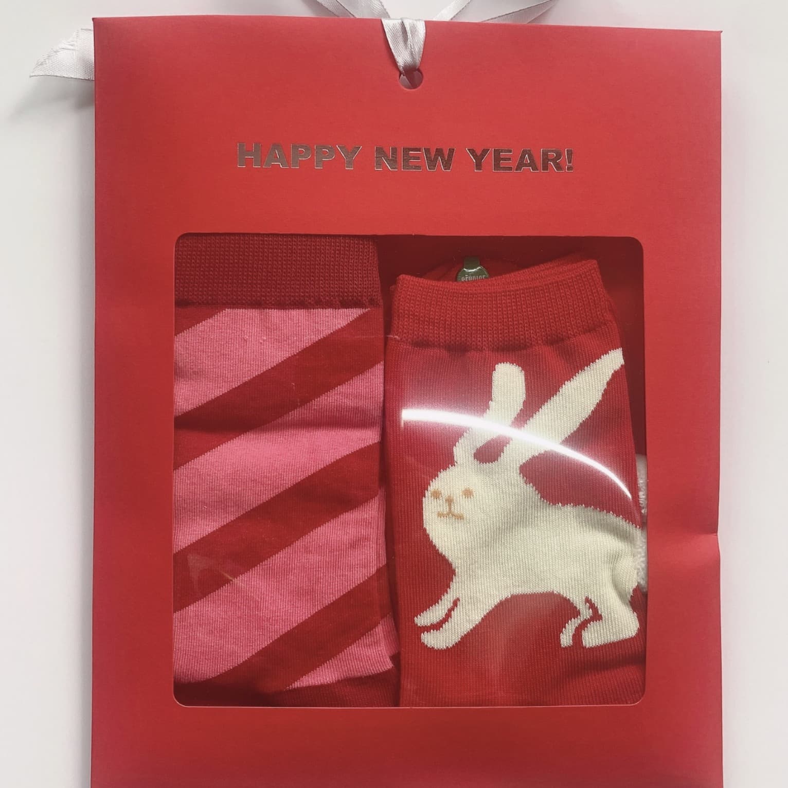Sock packaging paper boxes, red cardboard bags, window envelope-style packaging bags, standard version, ready stock