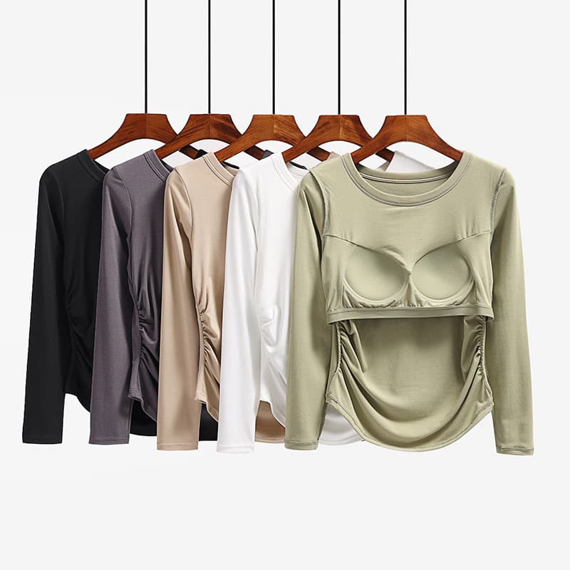 Women's long-sleeved t-shirt with built-in bra pads, no need to wear a bra, one-piece inner layer, can be worn as outerwear or as a base layer.