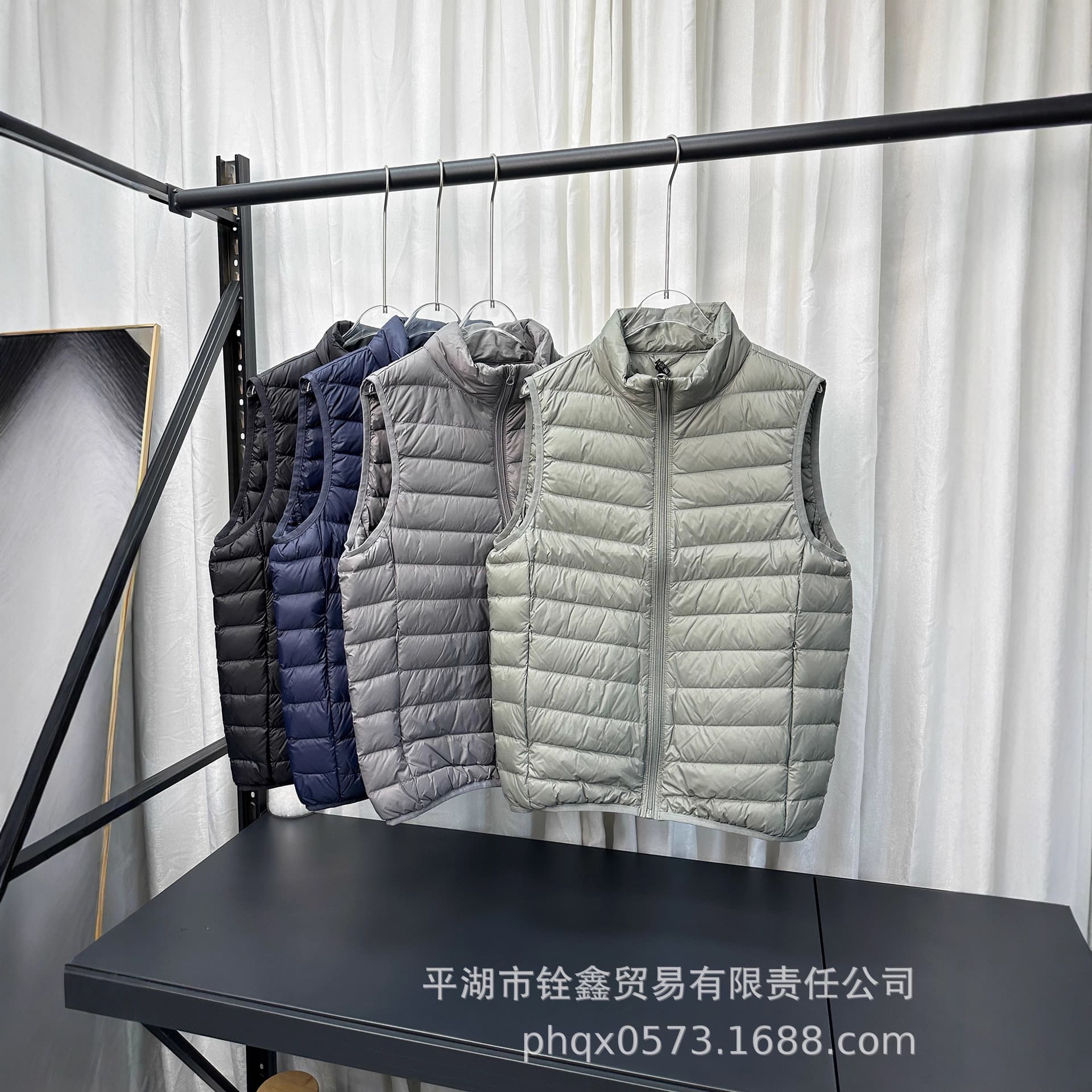Men's Lightweight Down Vest Stand Collar Quilted Pattern New National Standard 90% Down Basic Outer Wear Vest Sport Portable
