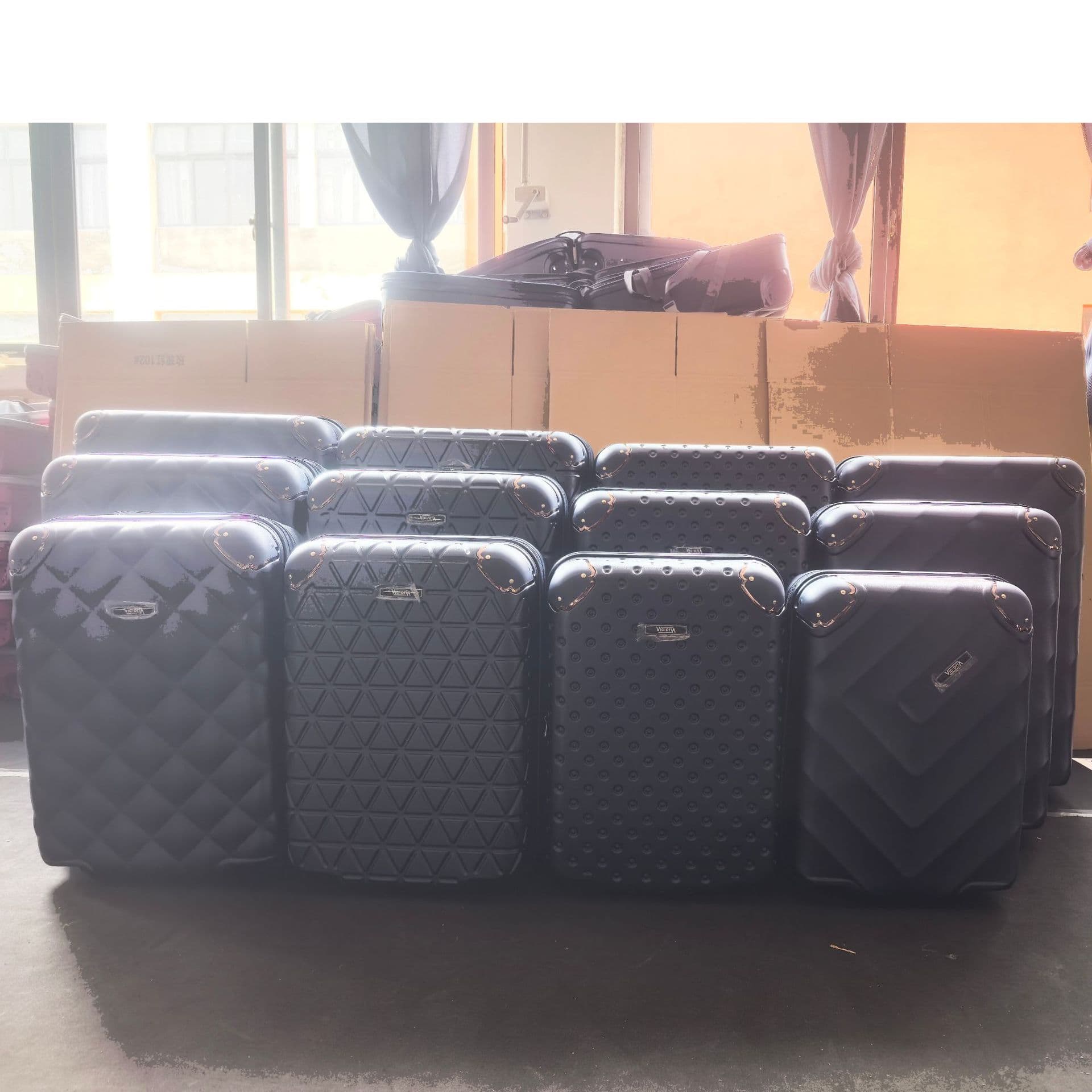 Factory Direct Stock Cheap 12-Piece Semi-Finished Expandable Layer Trolley Case, SKD Telescopic Luggage