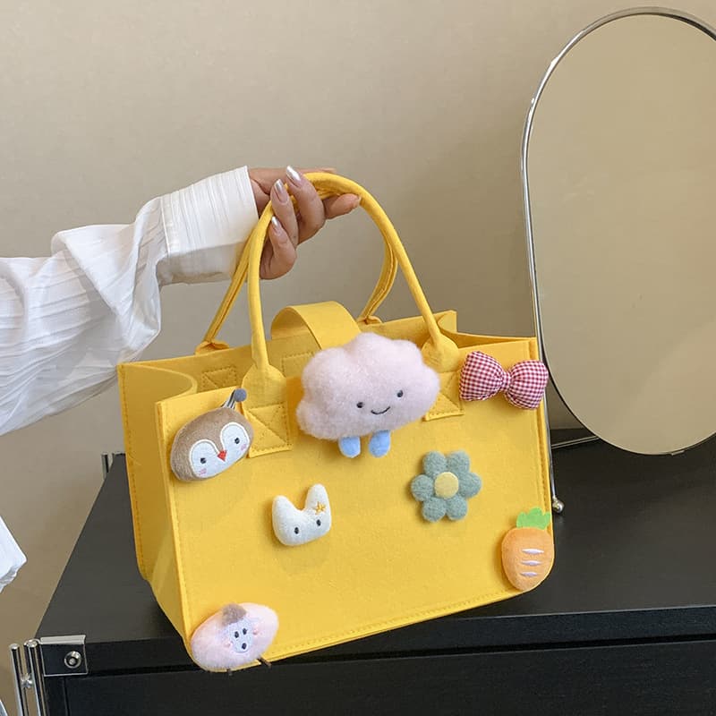 Outing tote bag 100-day banquet souvenir gift bag Cartoon felt bag doll mommy bag 100-day banquet souvenir