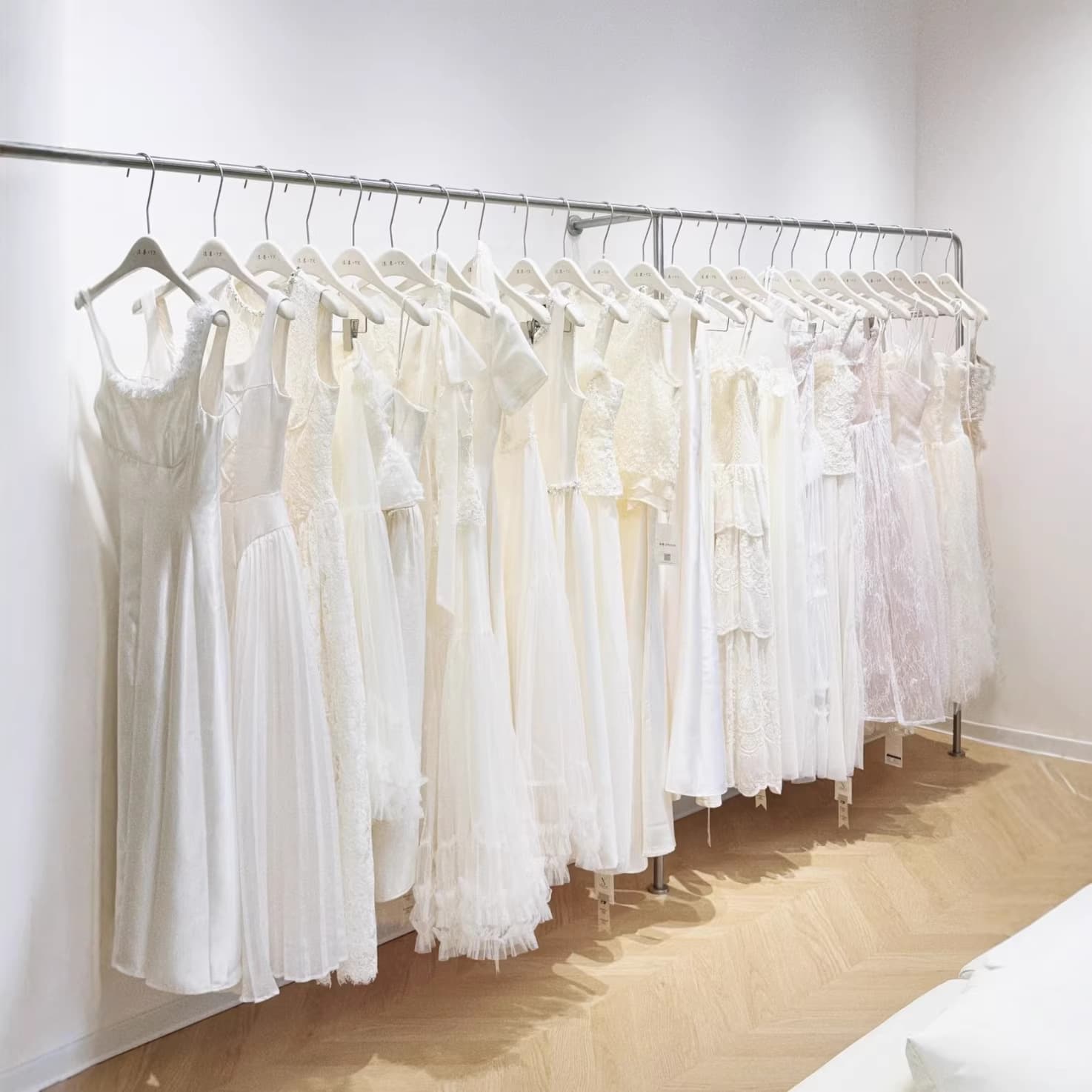 Guangzhou Shisanxing Summer High-End New Style Dresses, New Stock Long Skirts, Brand Women's Clothing Wholesale