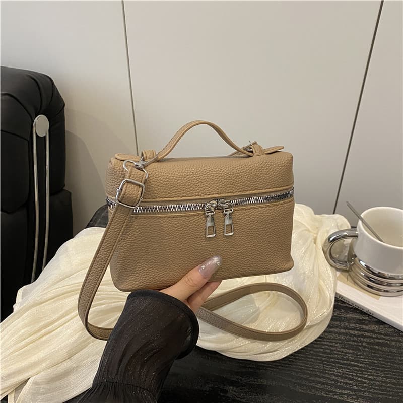 Niche design bag for women 2025 new fashion high-end shoulder bag trendy versatile crossbody handheld small square bag