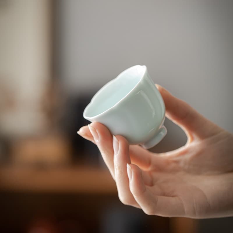 Flower-Shaped Ceramic Kung Fu Tea Cup, Master Cup, Celadon, Solid Color Small Tea Cup, Aroma Cup, Tea Bowl, Single Cup