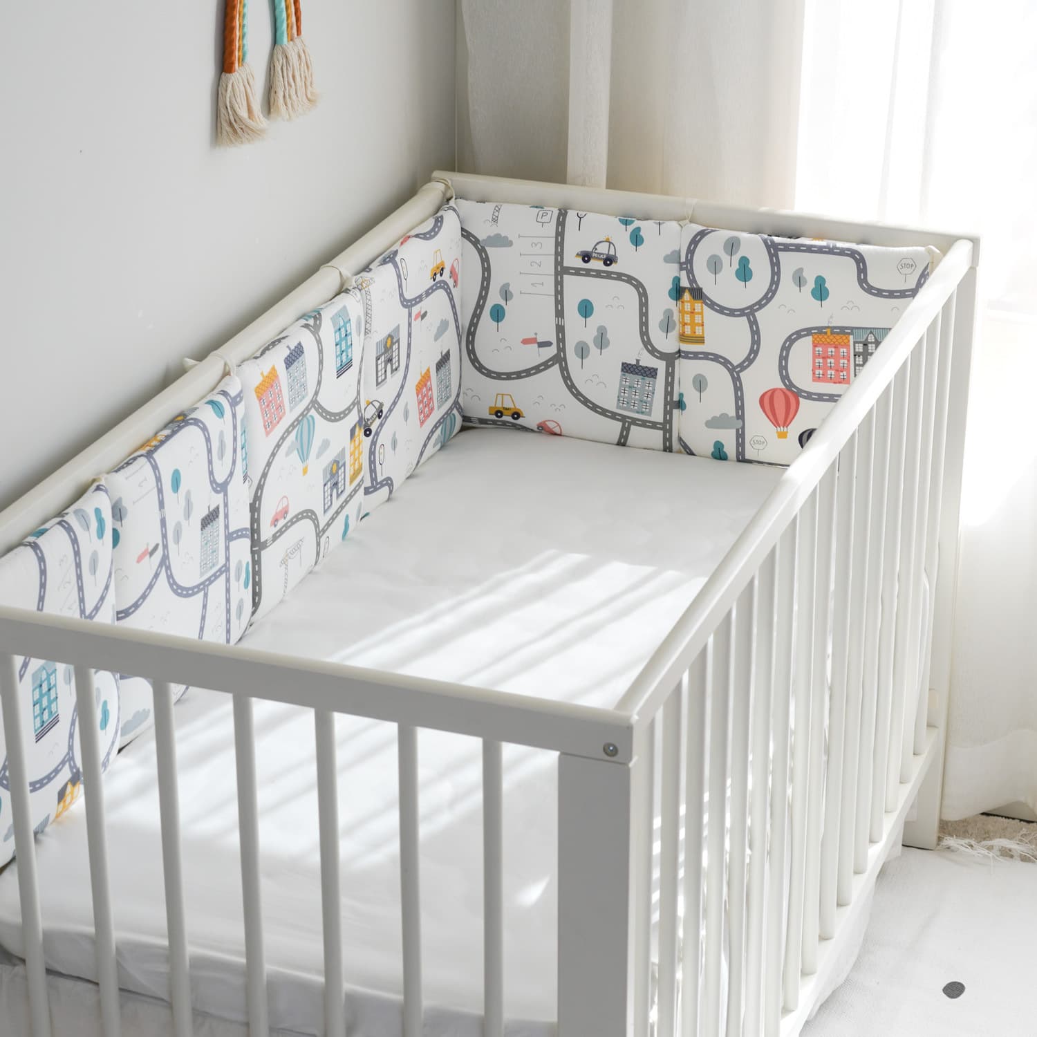 Baby pure cotton crib bumper, newborn bedding, baby anti-collision fence, toy car, 30*30*6 cm, whole piece washable.