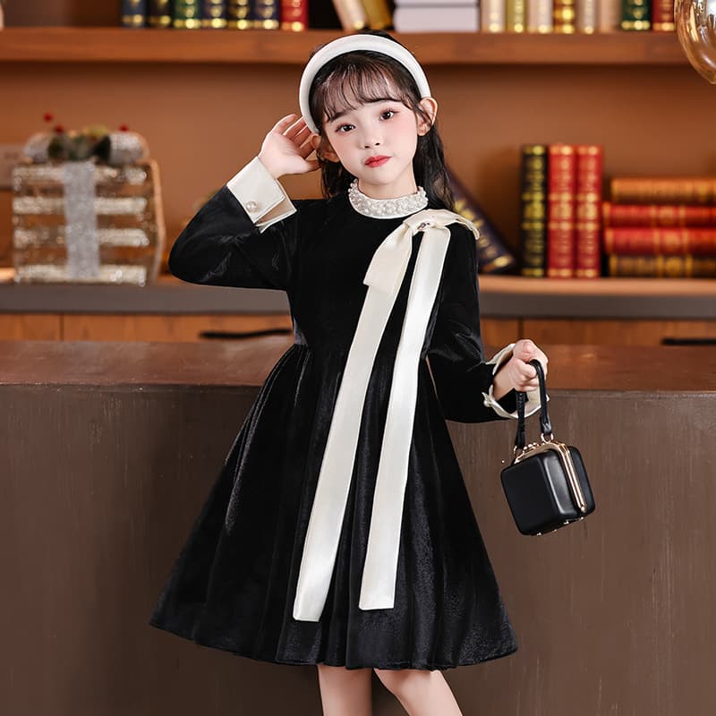 Girls' rich daughter's skirt autumn and winter 2026 new children's super good-looking autumn princess dress winter wear