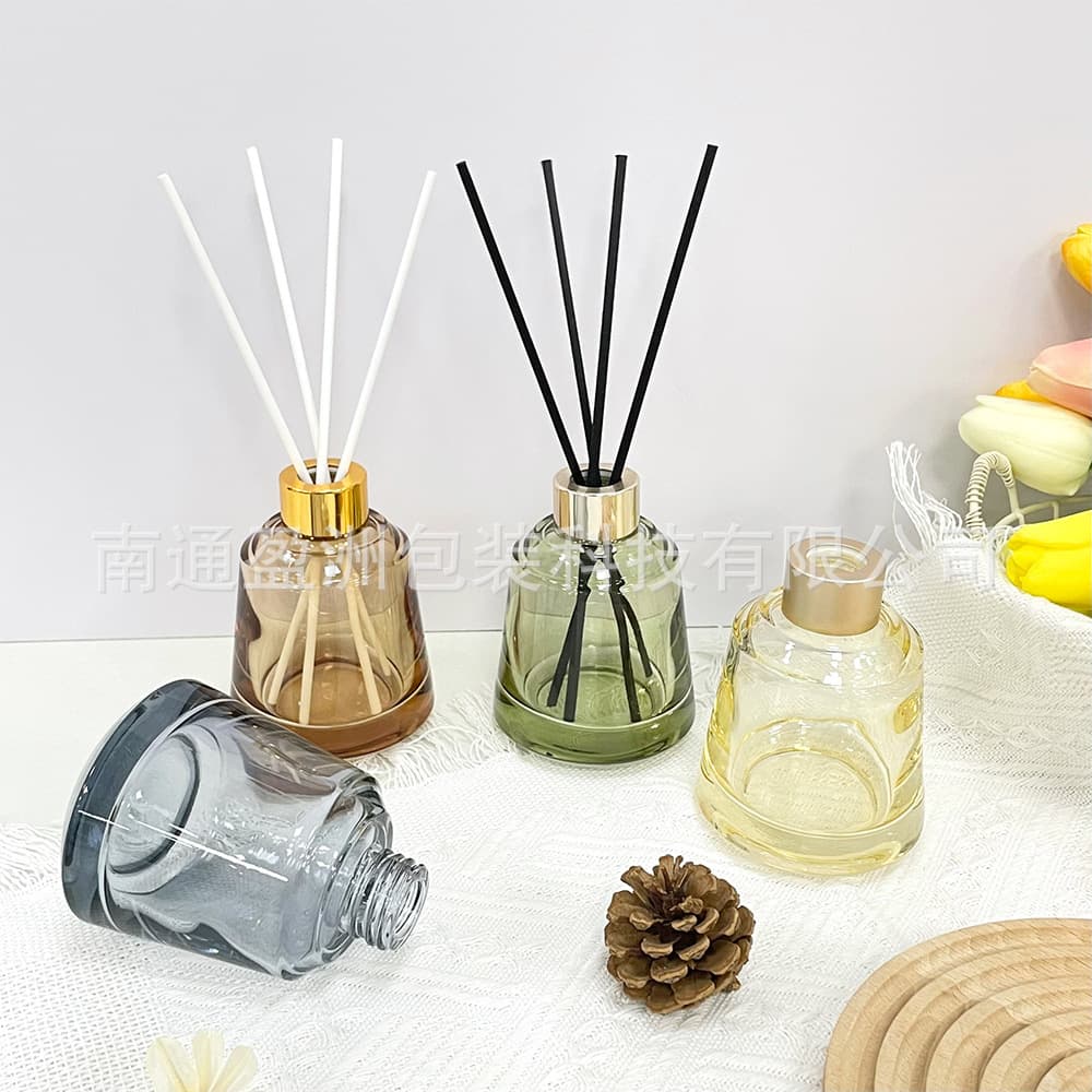 New Wholesale 100ML Thick Bottom Oblique Shoulder Tapered Aromatherapy Bottle Glass Bottle Fire-Free Rattan Volatile Bottle Home Decoration