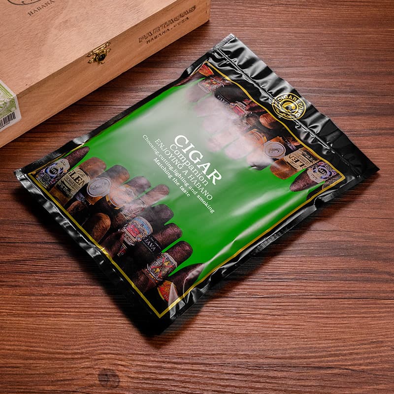 Kelong cigar moisturizing bag portable travel cigar moisturizing bag 69% humidity cigar bag humidifying bag CLX-23AM1