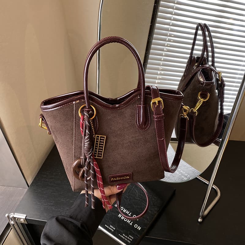 Vintage Crossbody Bucket Bag for Women 2026 Premium Handbag Commuter Fashion Shoulder Sling Bucket Bag Wholesale