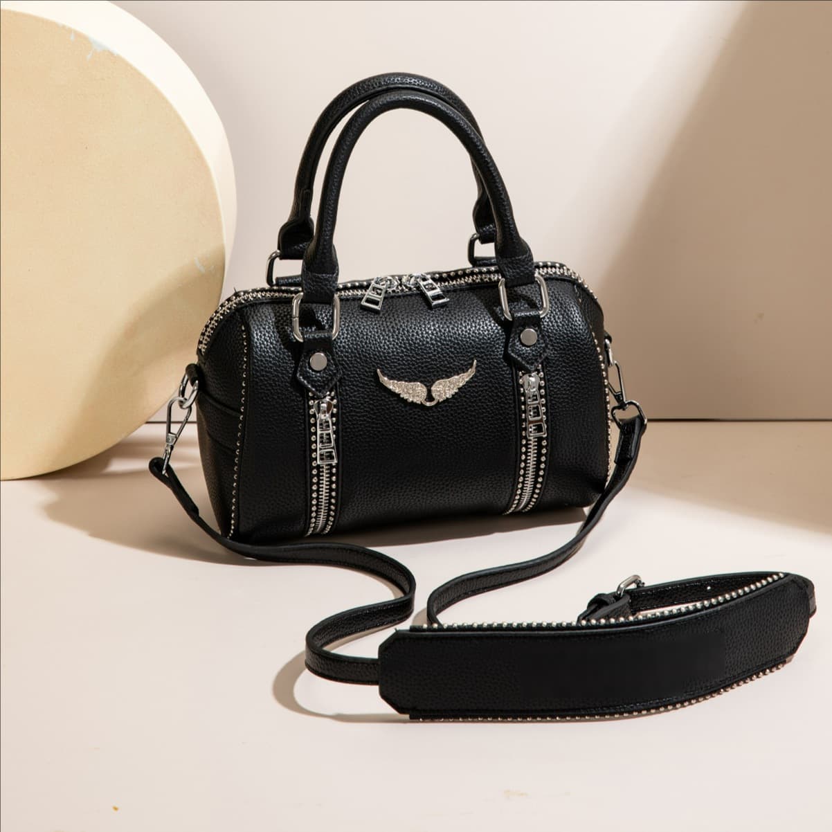 Premium Luxury Handbag for Women 2026 New Style Versatile Chanel-Style Fashion Rivet Shoulder Crossbody Bag