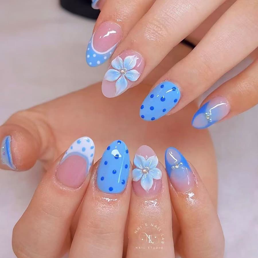 Short Glossy Oval Nails, European and American Cross-Border Blue French Dot Gel 3D Flower Rhinestone Press-On Nails, 24 Pieces