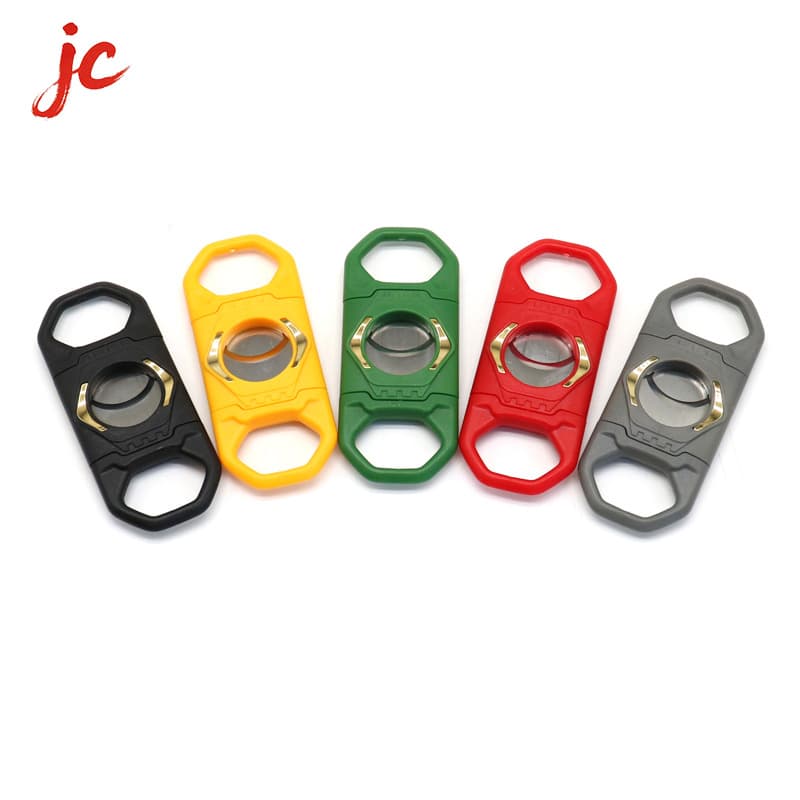 Cross-border plastic-coated stainless steel cigar cutter, thickened portable cigar cutter, double-bladed lightweight smoking accessory.
