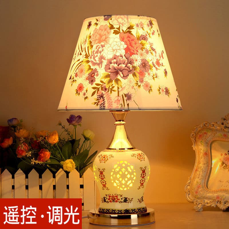 New European-style Light Luxury Premium Home Table Lamp Bedside Cabinet Luxury Wedding Long-burning Lamp Sitting Month Night Light Bedside Table Lamp