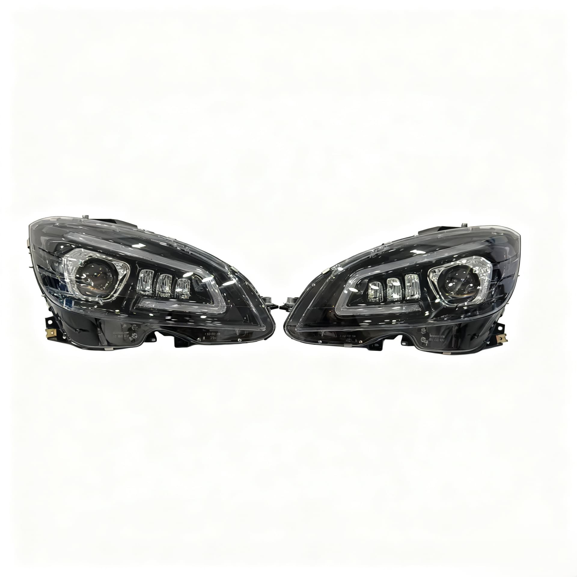 Mercedes-Benz W204 Headlight 2007 2008 2009 2010 C180 C200 C260 Headlight