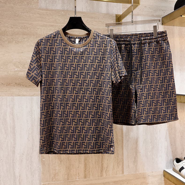 European Style Men's Short Sleeve Casual Sportswear Set 2026 Summer New Slightly Loose Short Sleeve and Shorts Designer Fashion