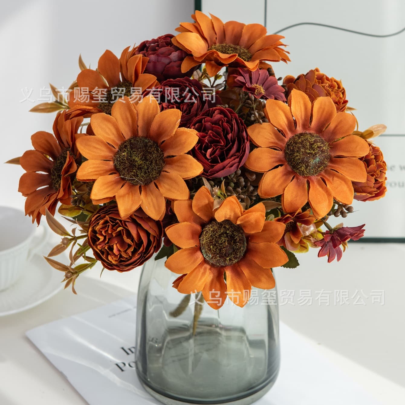 Artificial flowers, sunflowers, artificial flower bouquets, home decoration flowers, artificial flowers, scene layout, finished flower arrangements, artificial flowers