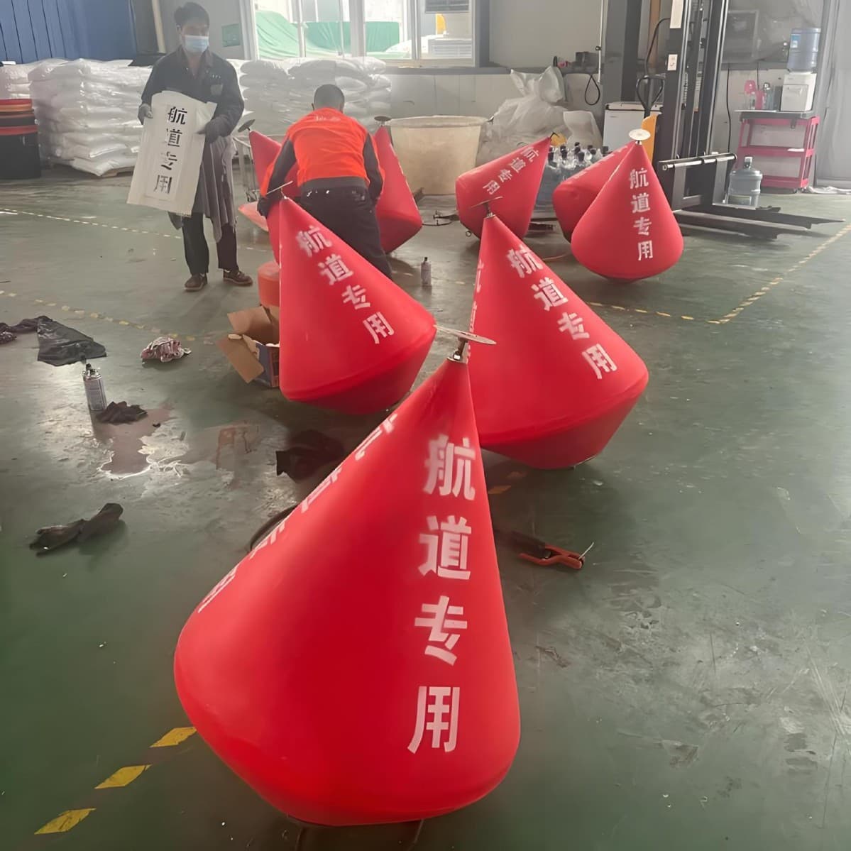 Water warning buoy, sea warning buoy, tapered buoy, channel warning plastic navigation beacon, optional with warning light