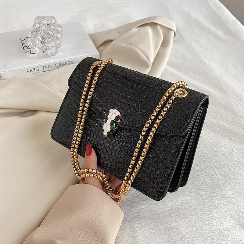 Crocodile pattern women's bag, fashionable European and American shoulder bag, stylish crossbody bag, armpit bag, fashionable chain small square bag