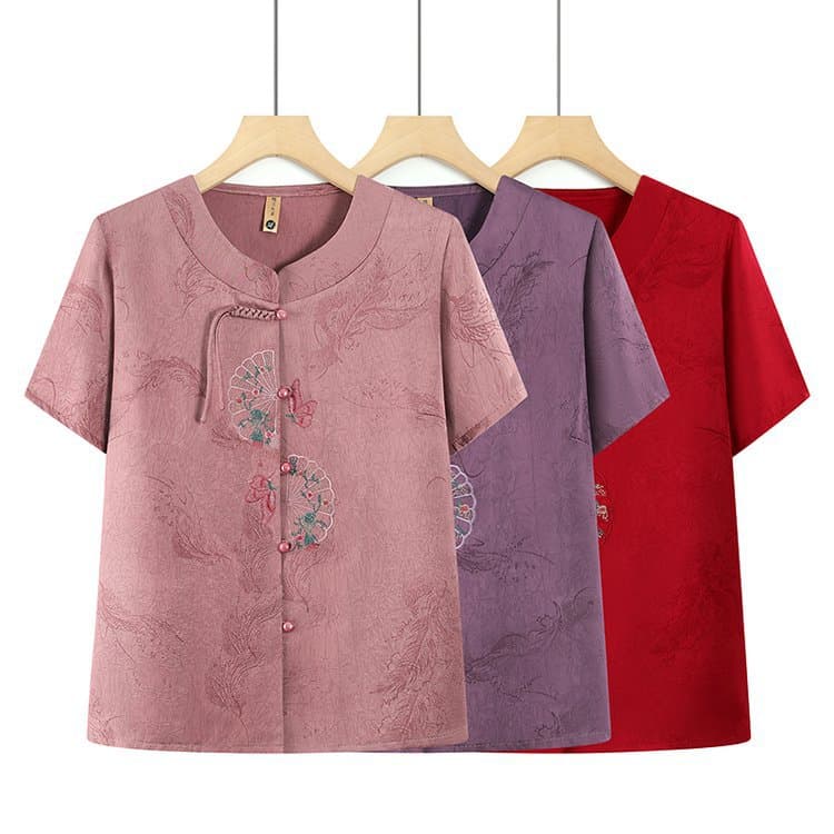 Summer clothes for the elderly, women 60 years old and 70 years old, grandma short-sleeved shirts, old ladies new clothes, middle-aged and elderly mother tops