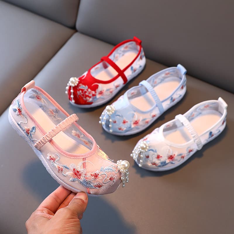 Girls Embroidered Shoes Summer Children Hanfu Shoes 2021 New Ancient Style Sandals Old Beijing Cloth Shoes Mesh Dance Shoes