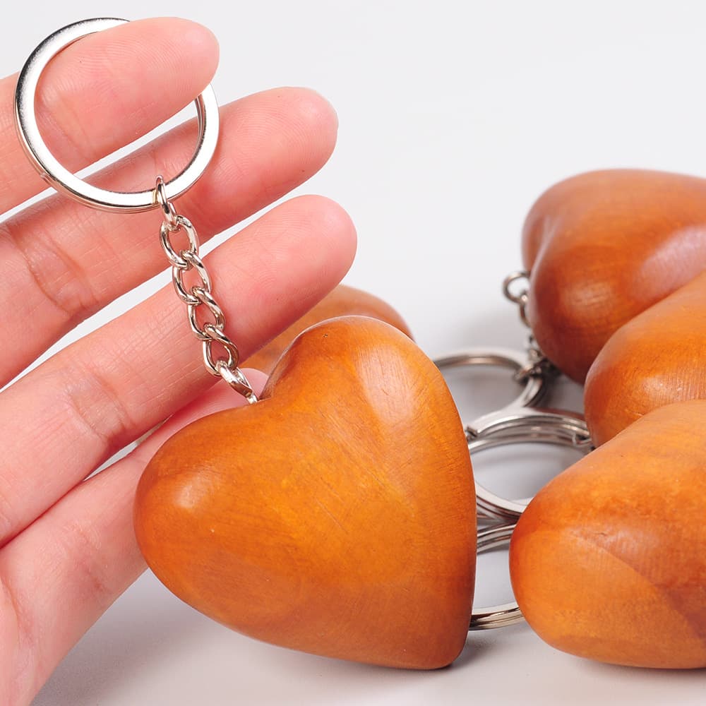 Wooden Heart Keychain Handmade 3D Heart Pendant Valentine's Day Key Chain Heart Keyring