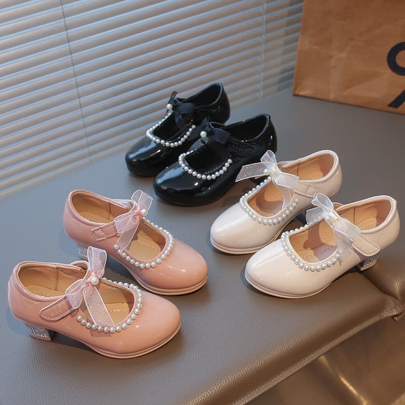 Girls Soft Sole Leather Shoes 2026 Spring New Style Soft Sole Embroidered Butterfly Princess Shoes Baby Girl Shoes