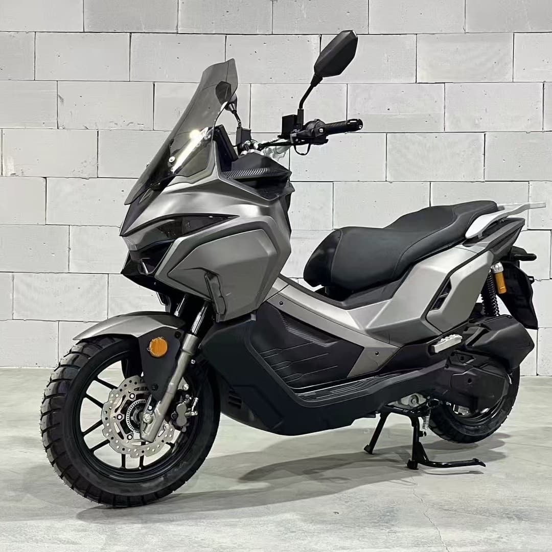Cross-Best-Selling Fighter Motorcycle with Fuel Engine, Stylish and Cool High-Speed Racing Bike, High-Power Scooter