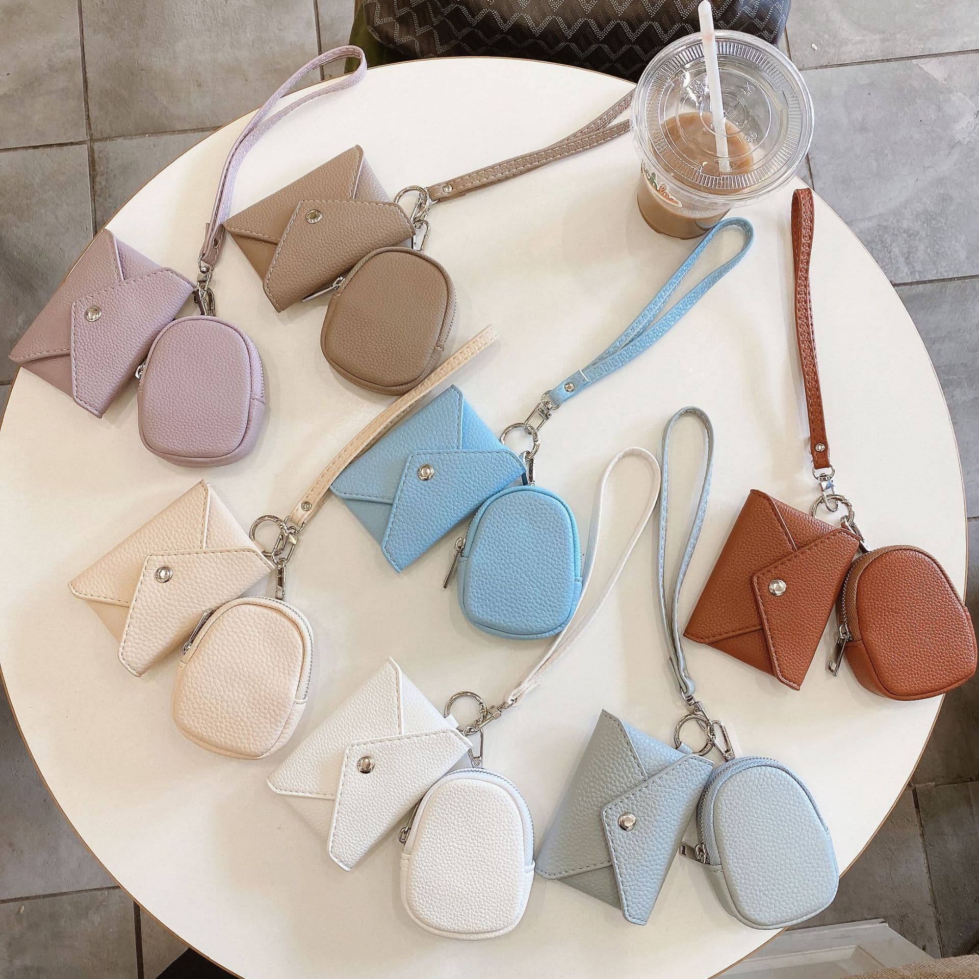 Fashion PU Women's Coin Purse Trendy Card Holder Card Case Minimalist Wallet Creative Envelope Wallet Wholesale Keychain Pendant