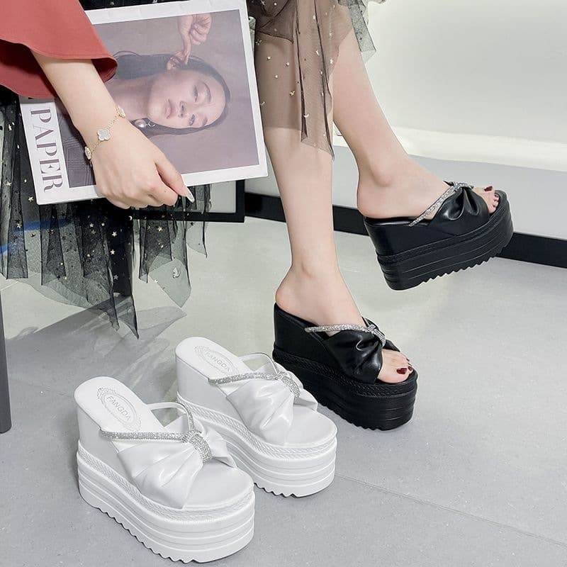 Crystal Wedge One-Strap Slides for Women 2026 Summer New White Fairy Style Thick-Soled Height-Increasing Sandals to Match Dresses