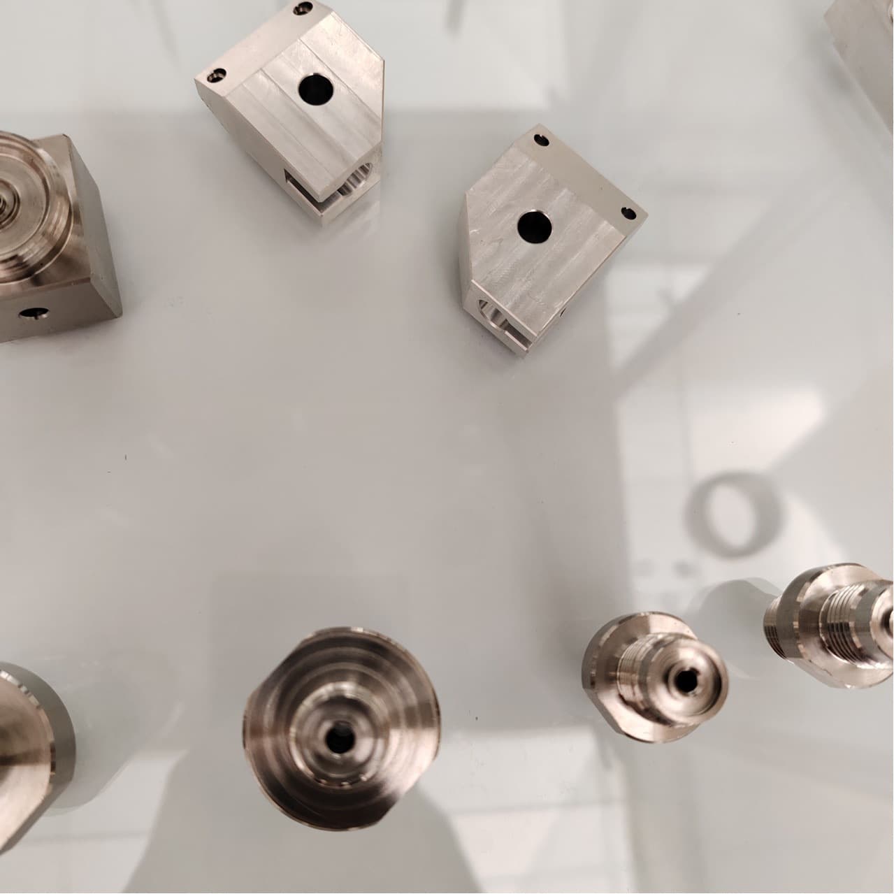 Custom Small Module Worm High Precision Double Lead Transmission Shaft Worm Processing Fine Grinding Swiss Machine