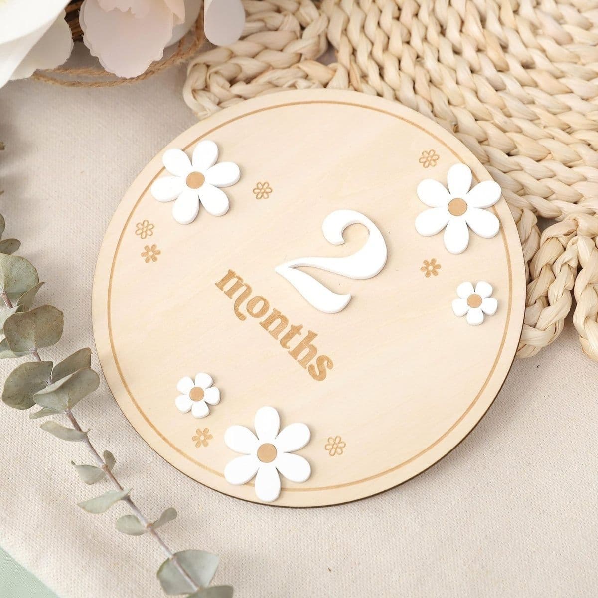 Cross-border Baby Milestone Board Birth Month Marker DIY Wooden Photo Prop Daisy Memorial Plaque