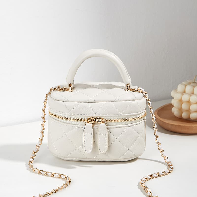 New Winter Diamond Quilted Chanel-Style Mini Bag Fashionable Handbag with Chain Strap Versatile Trendy Shoulder Crossbody Bag for Women