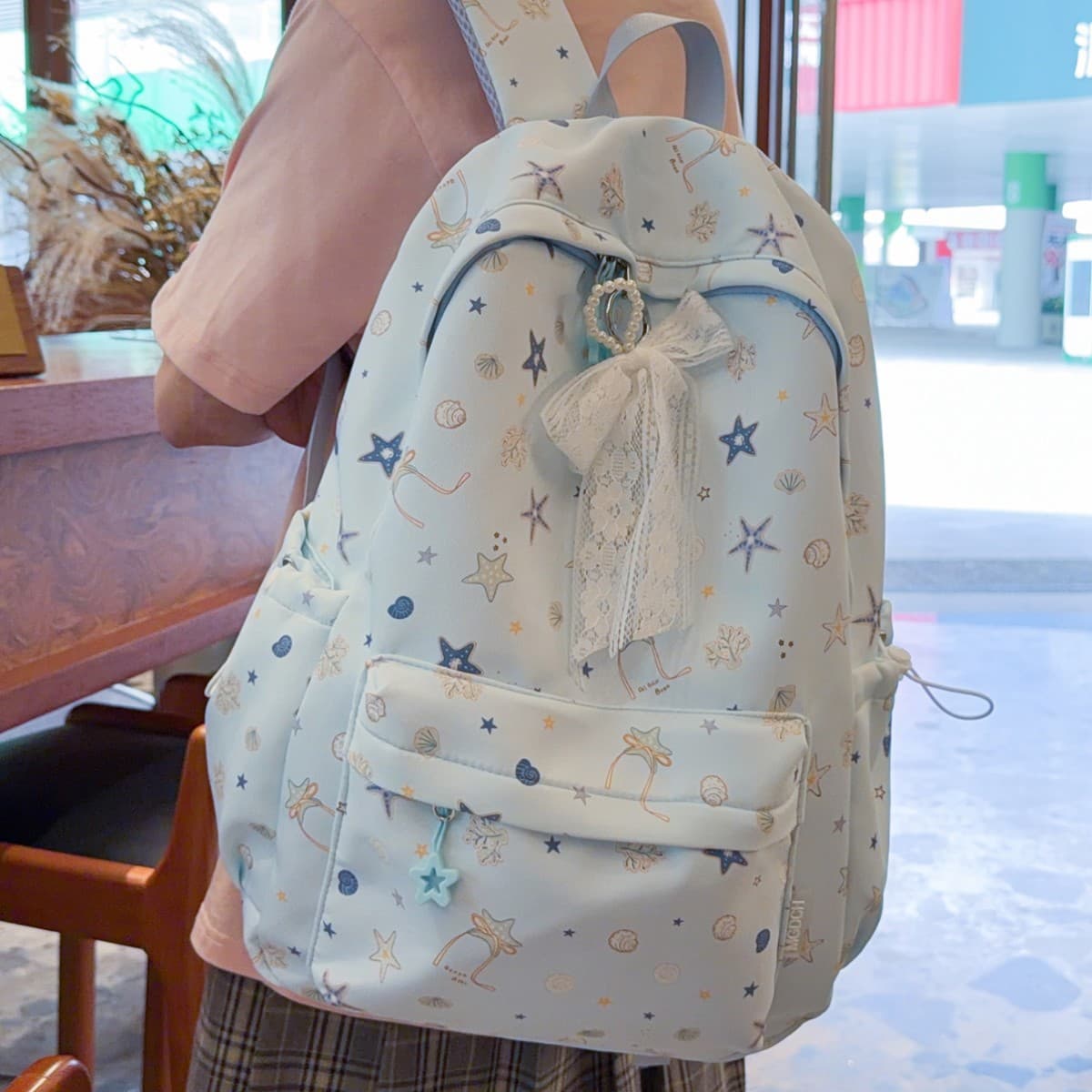 Korean-Style Fresh and Simple Schoolbag, Lightweight Large-Capacity Backpack for High School Students, Simple and Fashionable Star-Patterned Backpack for Female College Students