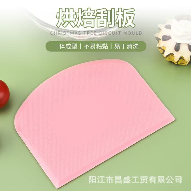 Manufacturer Stock Wholesale PE Plastic Flour Scraper, Dough Cutter, Rice Noodle Scraper, Baking Spatula Tool