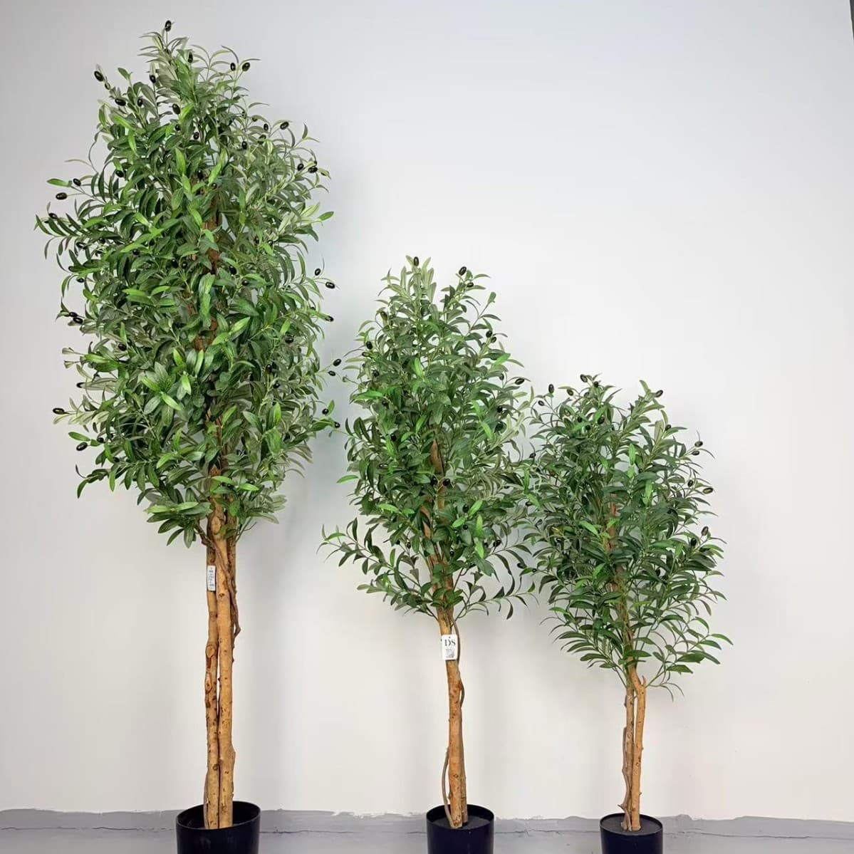 Artificial Olive Tree, Faux Tree in Nordic Ins Style, Large Floor-Standing Indoor Decor for Hotels and Guesthouses, Artificial Green Plant