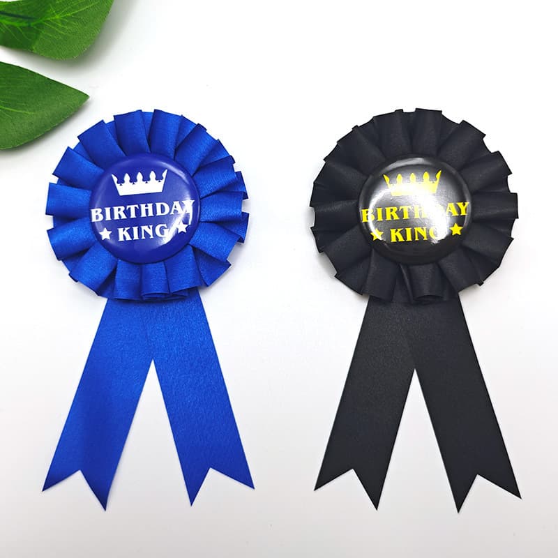Hot Selling Happy Birthday Badge Decoration, Party Crown Brooch for Celebration