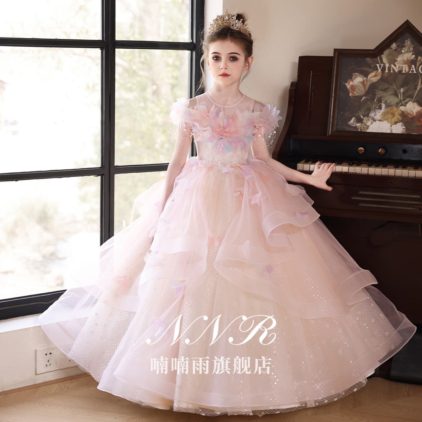 Children's Exquisite Dress, High-End Light Luxury, Unique Host Birthday Girl Princess Gown for Piano Performance