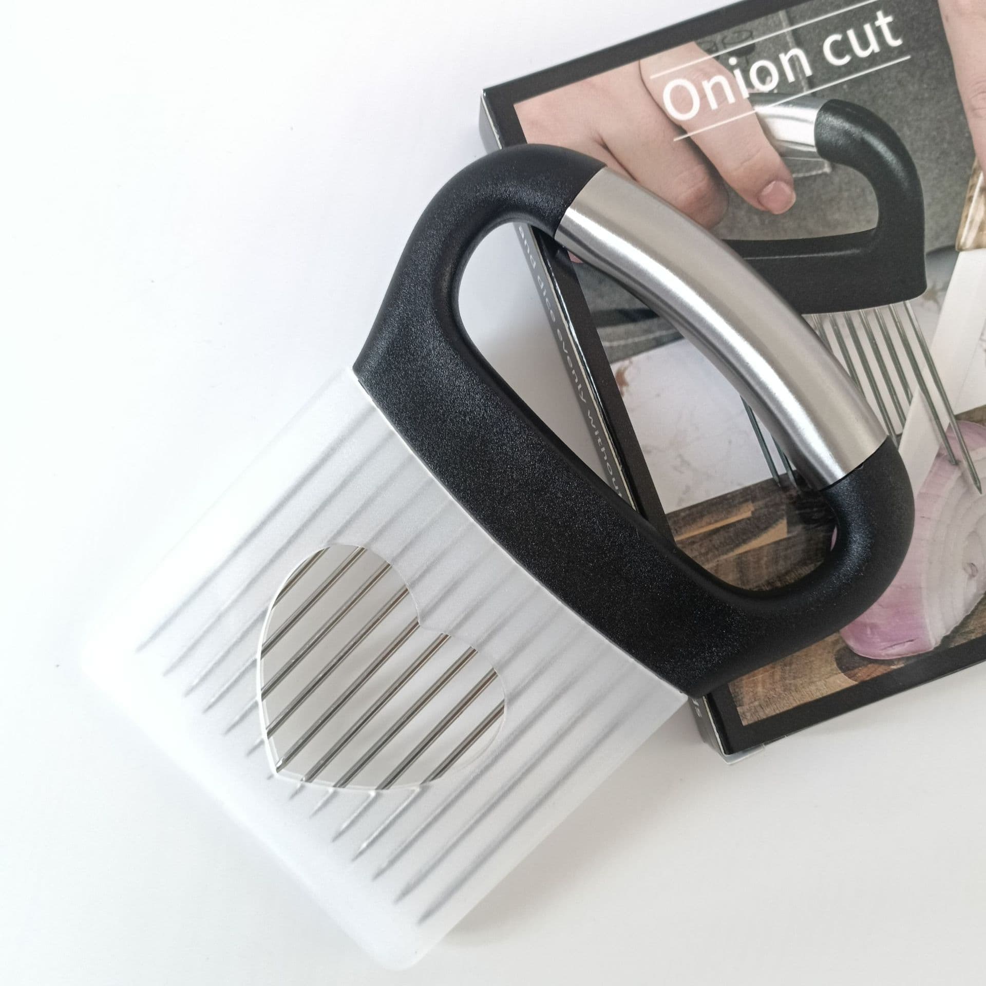 304 Stainless Steel Large Onion Pin Holder Onion Piercer Vegetable and Fruit Slicer with Meat Tenderizer Needle in Stock