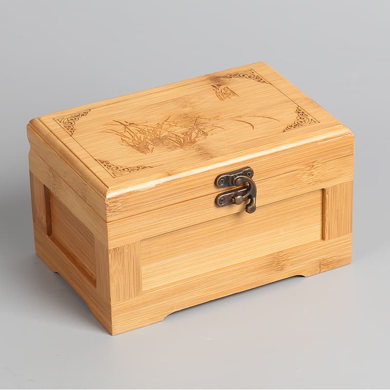 Supplying bamboo handicrafts, including princess-style Korean bamboo jewelry boxes, double-layer desktop jewelry storage boxes, and collection boxes.