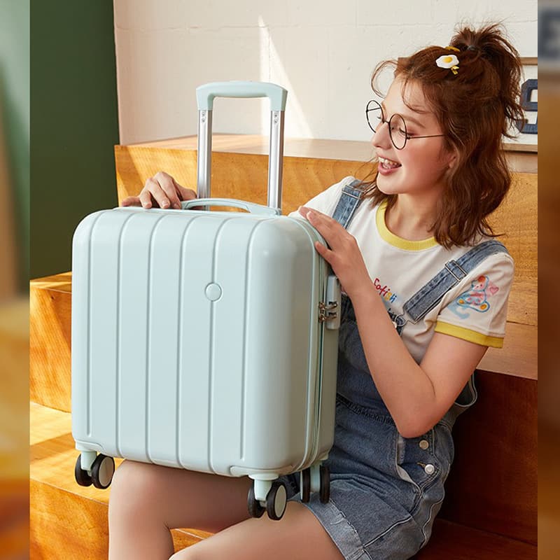 18-inch trendy candy-colored small suitcase, lightweight spinner carry-on luggage with combination lock, factory wholesale