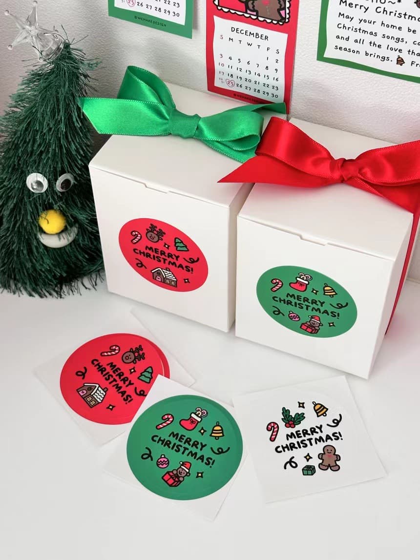 6-piece Price New Christmas Round Red White Green Merry Christmas Decoration Adhesive Baking Stickers