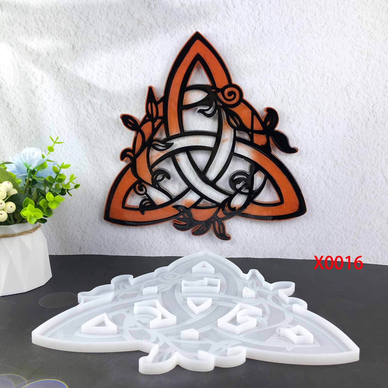 X0016 Irish Knot Silhouette Desktop Decoration Cement Plaster Mold DIY Silicone Mold