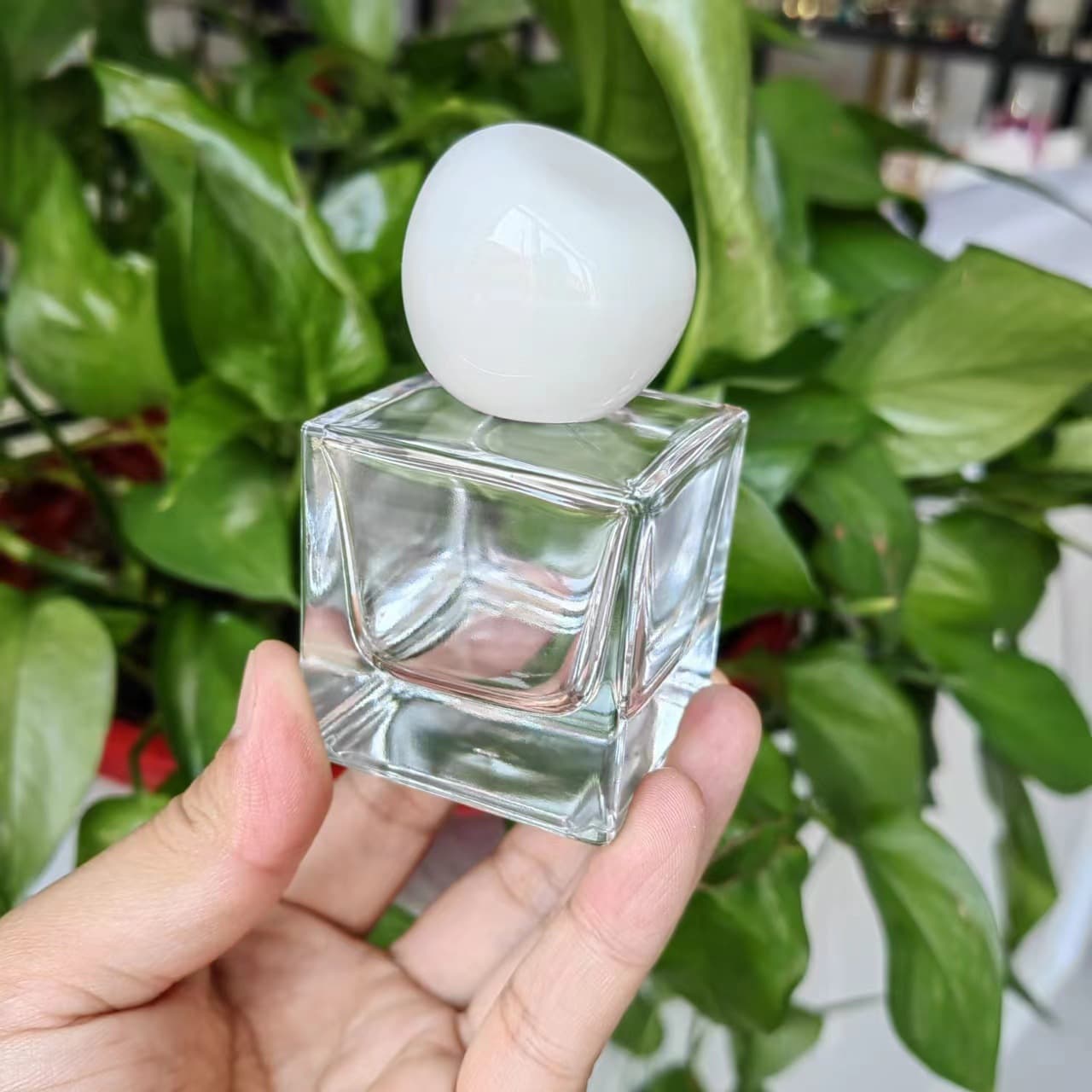 Thickened Bottom 30ml 50mm Square Perfume Bottle with Fine Mist Sprayer, Heavy Lid, Simple Portable Marble Pattern Refillable Bottle