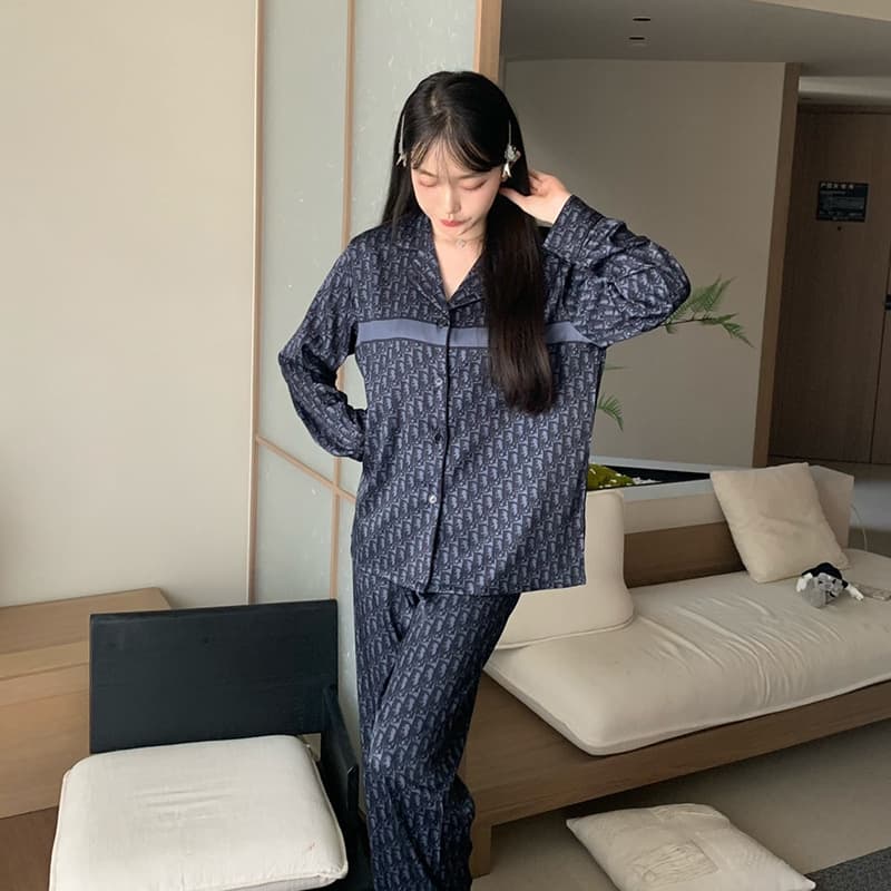 【Dai Lan D】2025 New Ice Silk Pajamas for Women High-End Design Light Luxury Spring/Autumn Long Sleeve Wearable Outdoors