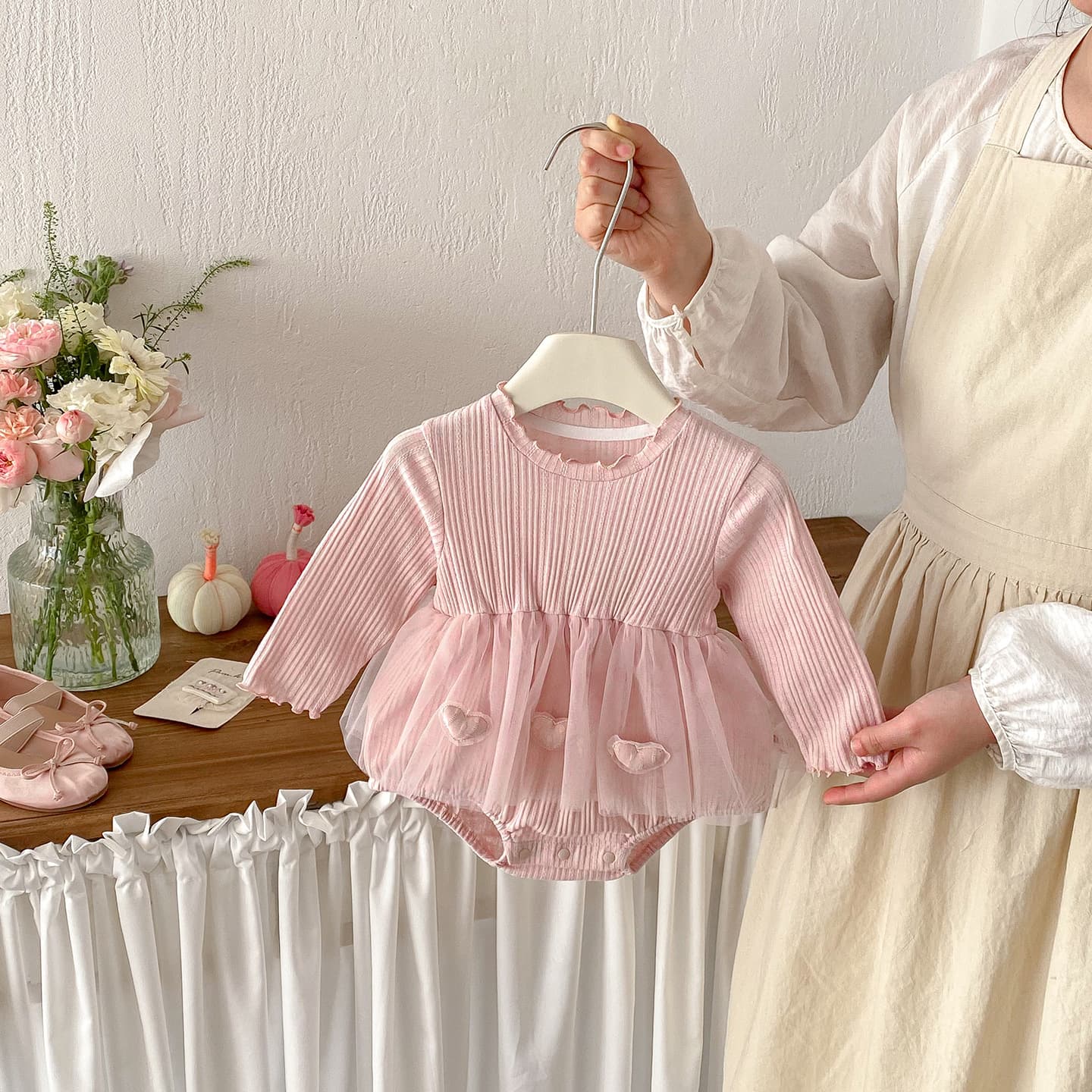 Dianxi's new spring style infant knitted harem dress for baby girls, fashionable and cute, pitted hem, spliced yarn triangle crawl