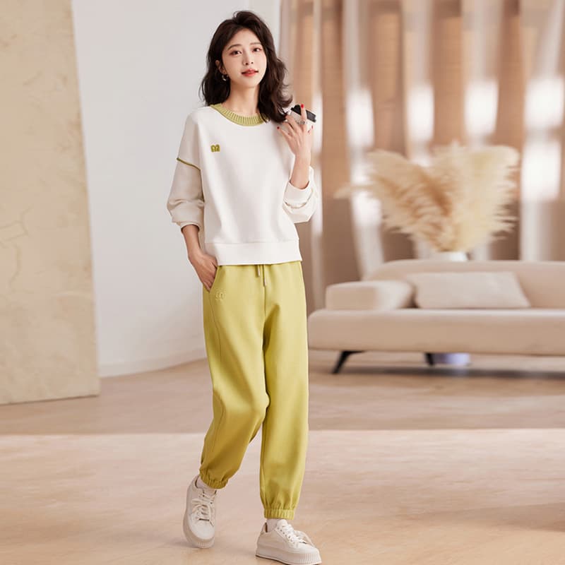 2025 Spring/Autumn New Dopamine Fashion Sportswear Set for Women, Trendy Age-Reducing Petite Sweatshirt and Pants Two-Piece Set