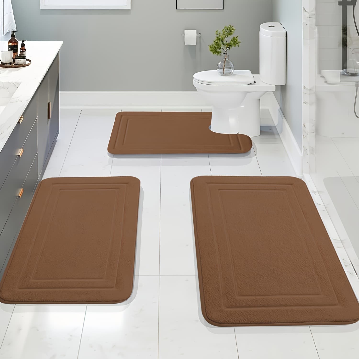 Microfiber Coral Fleece Bath Mat with Greek Key Pattern, Quick-Dry Water-Absorbent Non-Slip, Best-Selling for Cross-Border E-Commerce